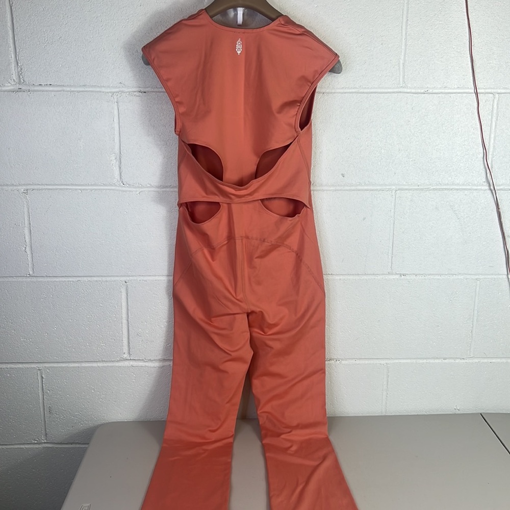 New Free People Movement twighlight square neck flare jumpsuit coral sz S cutout - Picture 7 of 8